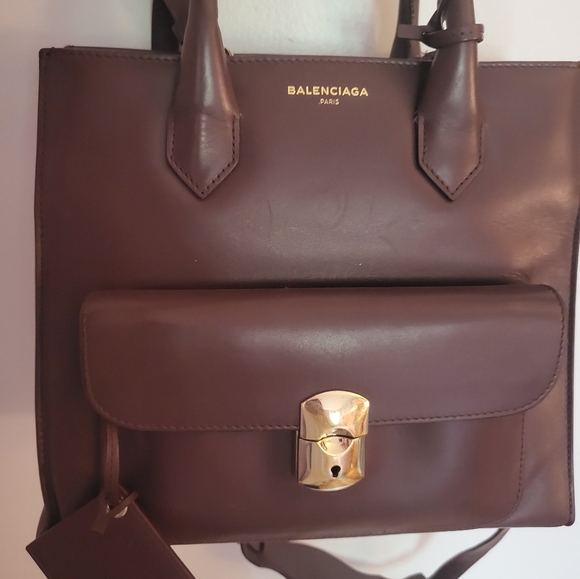Balenciaga sling bag - Picture 12 of 13